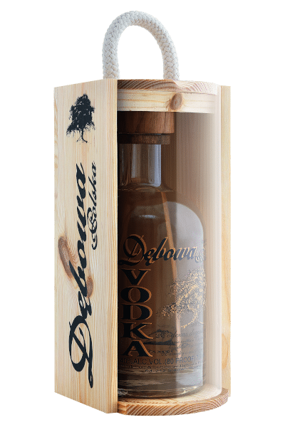 wódka dębowa 0 5 w drewnianej skrzynce