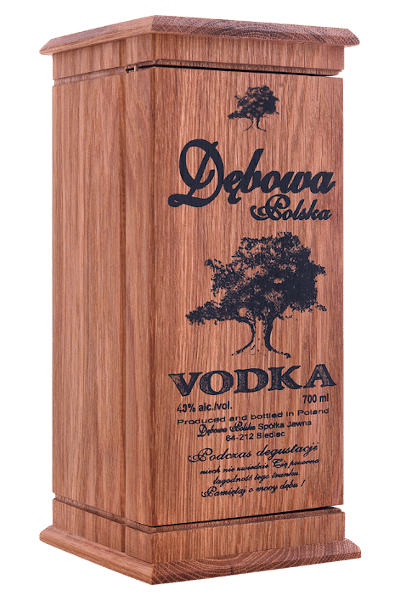 wódka dębowa 0 7 w drewnianej skrzynce z drzwiczkami