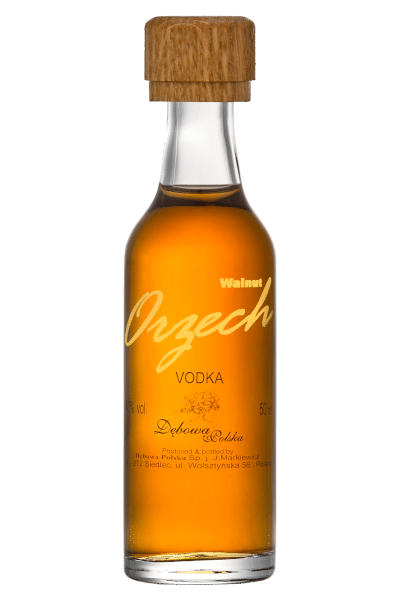 wódka orzech 0 05 w smukłej butelce miniaturce